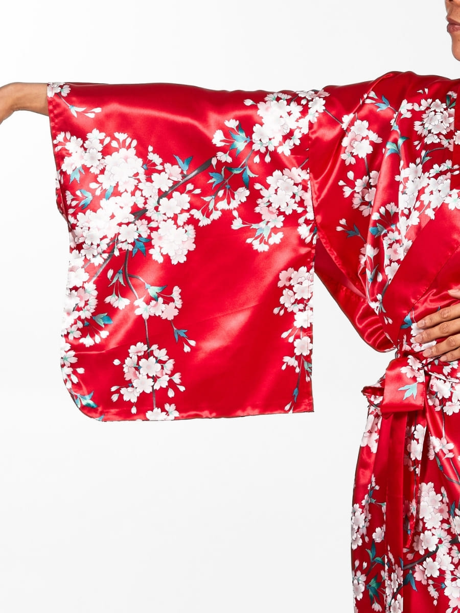 Japońskie kimono damskie w kwiaty wiśni