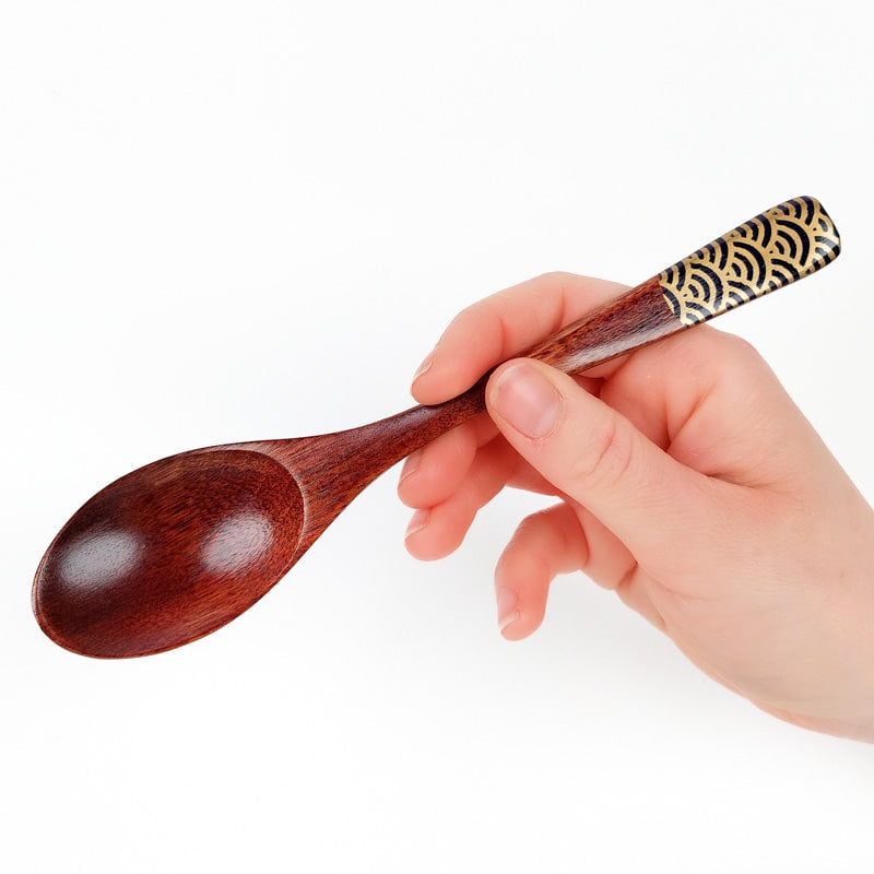 Japońska drewniana łyżka Seigaiha niebieska