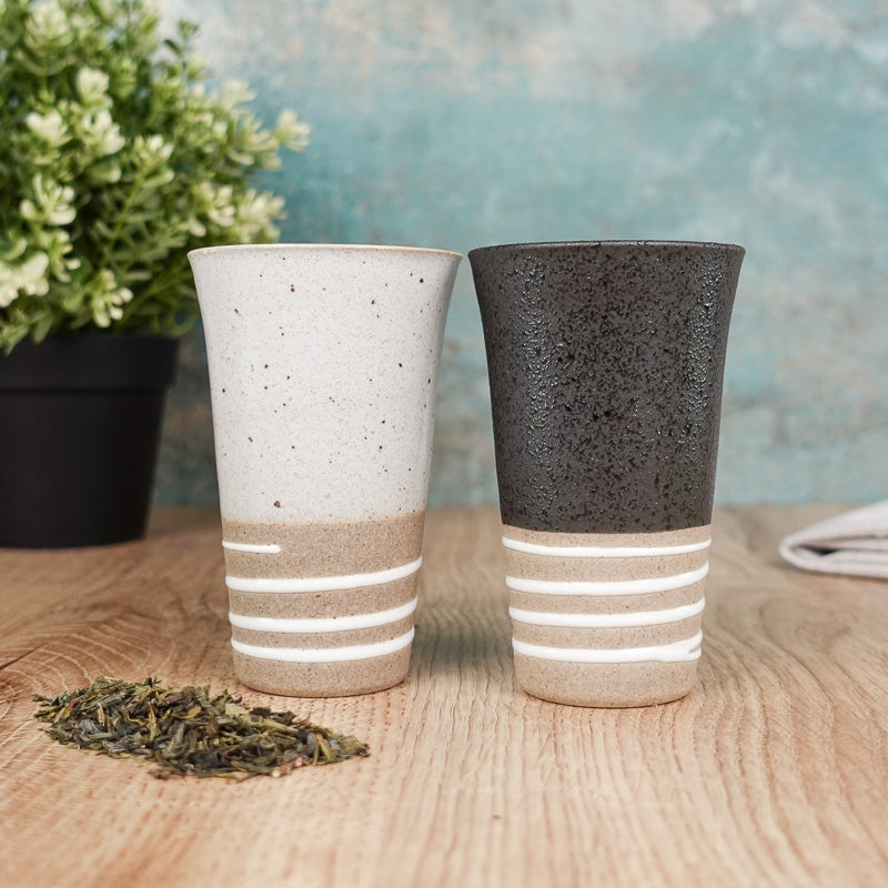 Japoński kubek z terakoty biały