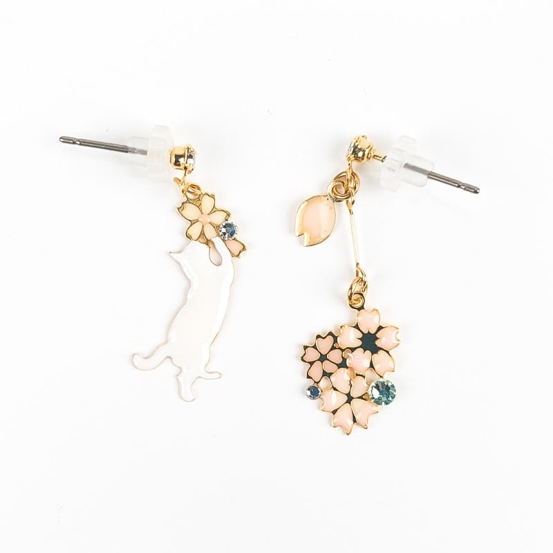 Japońskie kolczyki koty