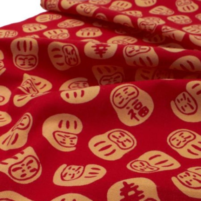 Daruma z nadrukiem Tenugui