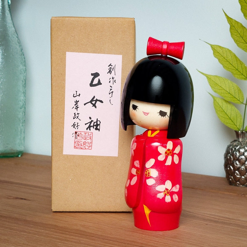 Drewniana lalka Kokeshi