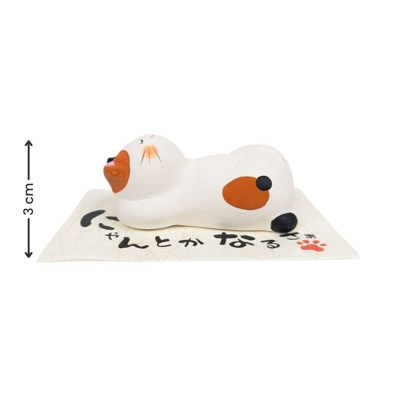 Figurka kota Savasana