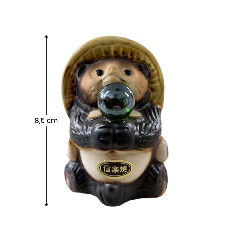 Figurka Tanuki z Zieloną Perłą