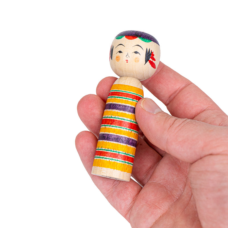 Japońska Lalka Kokeshi - Yajiro Rokuro - 8,5 cm