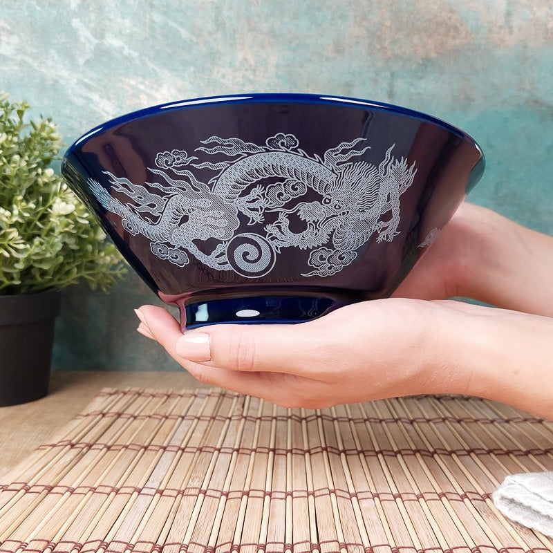 Niebieska japońska miska ramen