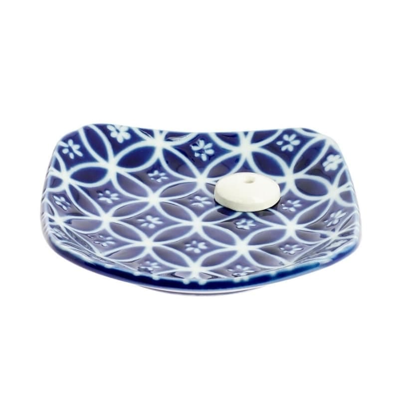 Niebieski ceramiczny kadzielnik z motywem Shippoh