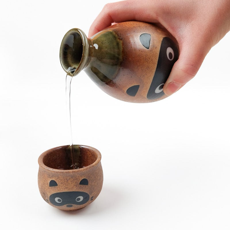 Zestaw japońskiej sake Tanuki